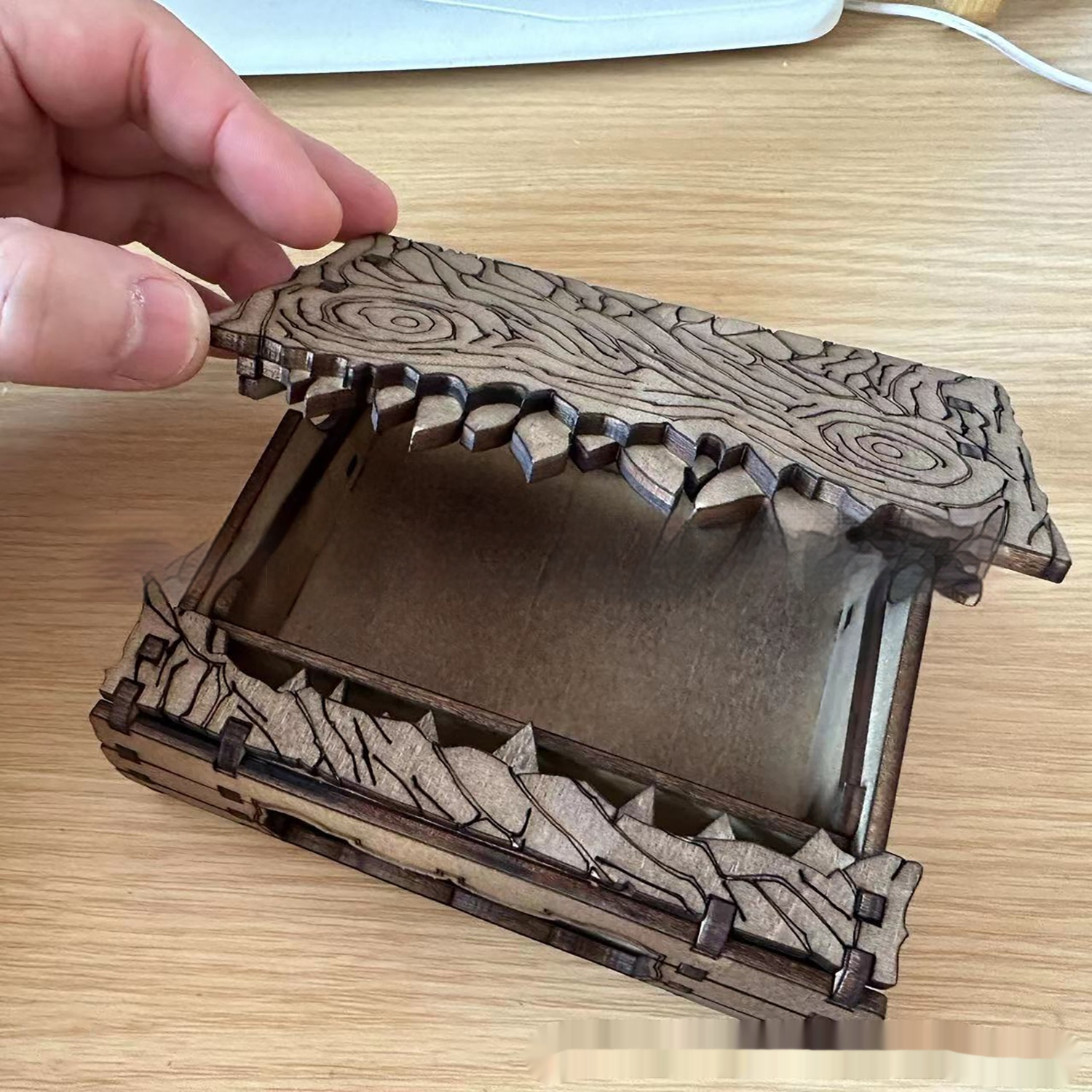 Open storage box